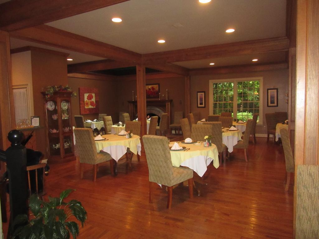 Eight Gables Inn Gatlinburg Exterior foto