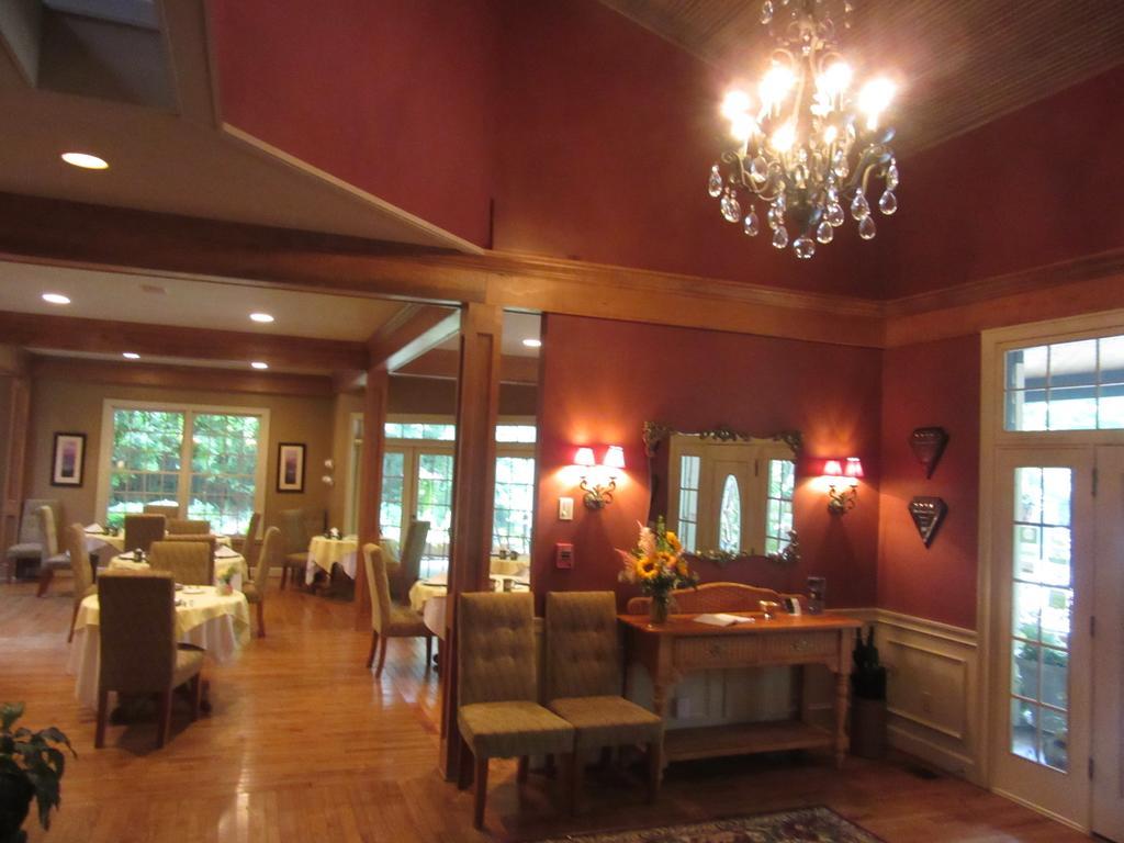 Eight Gables Inn Gatlinburg Exterior foto