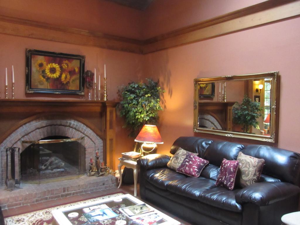 Eight Gables Inn Gatlinburg Exterior foto