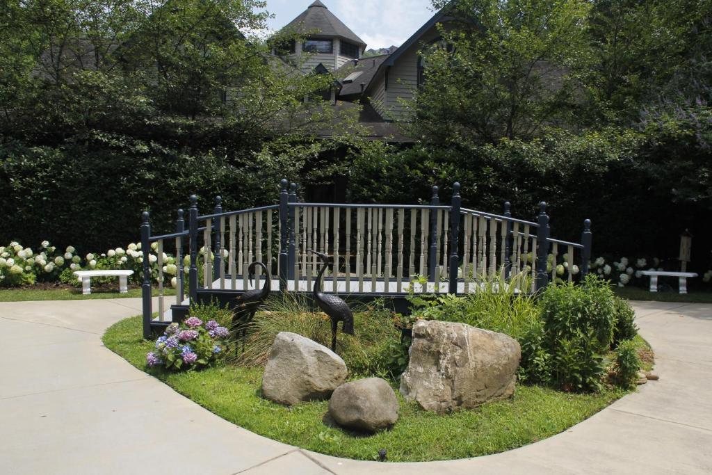 Eight Gables Inn Gatlinburg Exterior foto